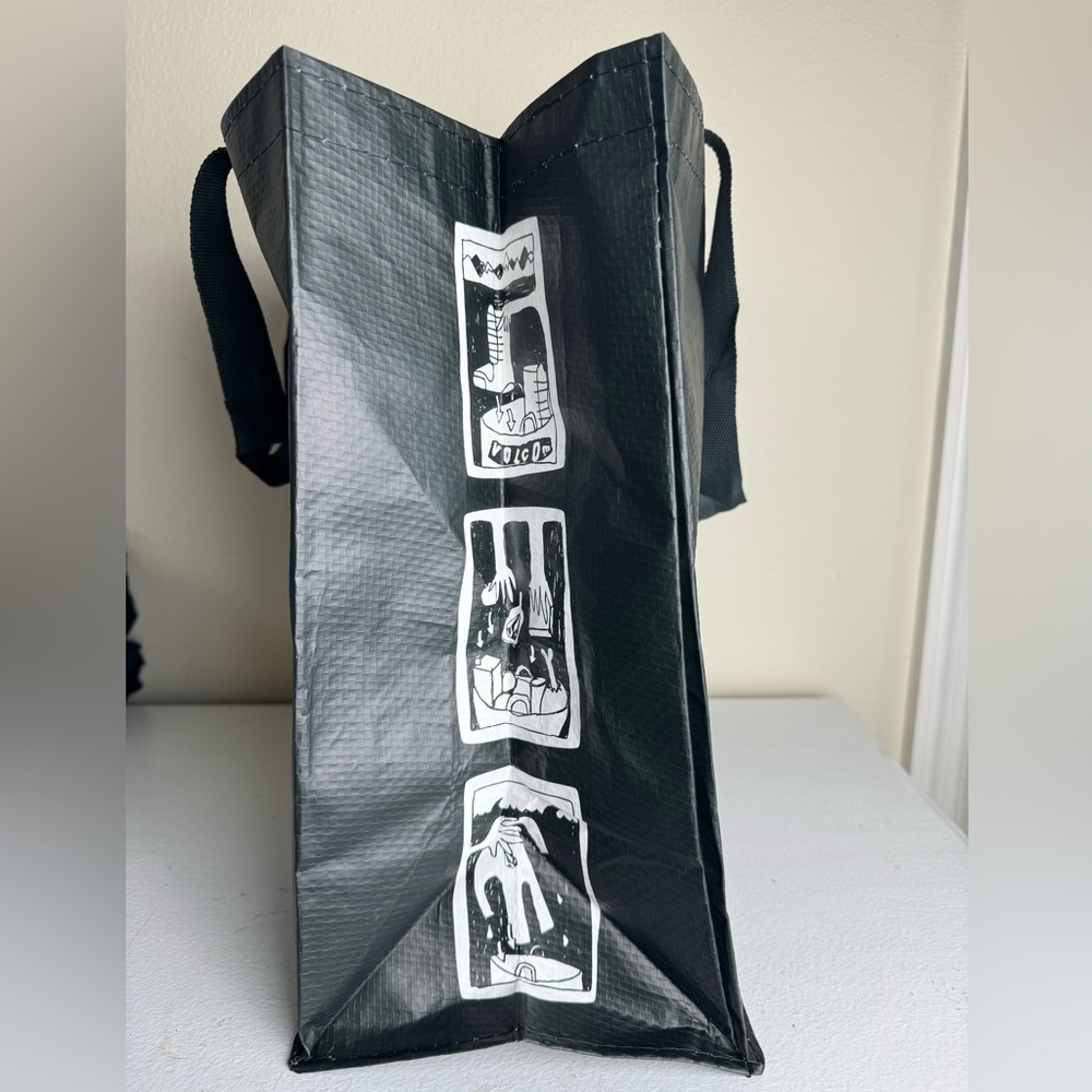 NEW Volcom Logo Black & White Reusable Shopping Tote Gift Bag - Picture 4 of 7